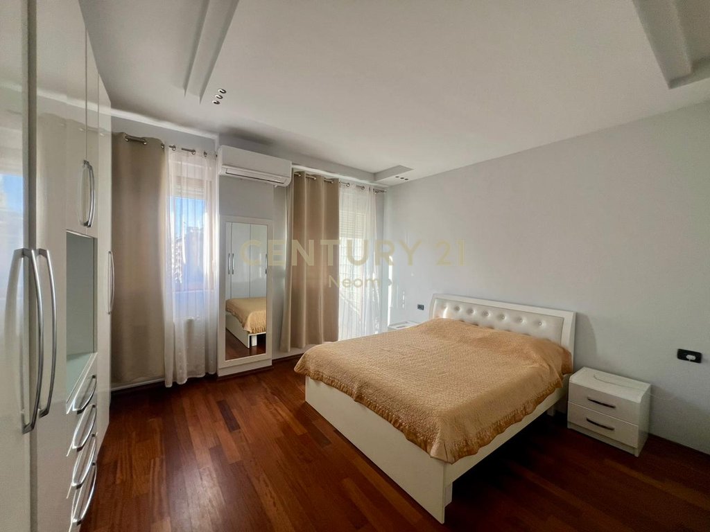 QIRA,APARTAMENT 3+1 (PENTHOUSE) TE GARDA