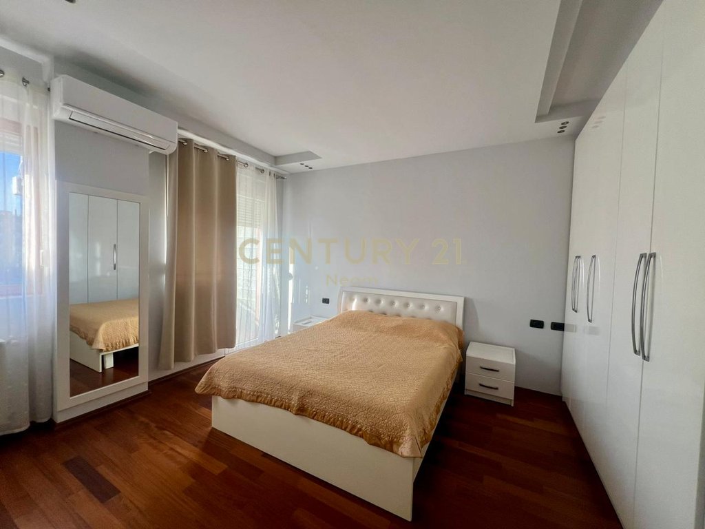 QIRA,APARTAMENT 3+1 (PENTHOUSE) TE GARDA