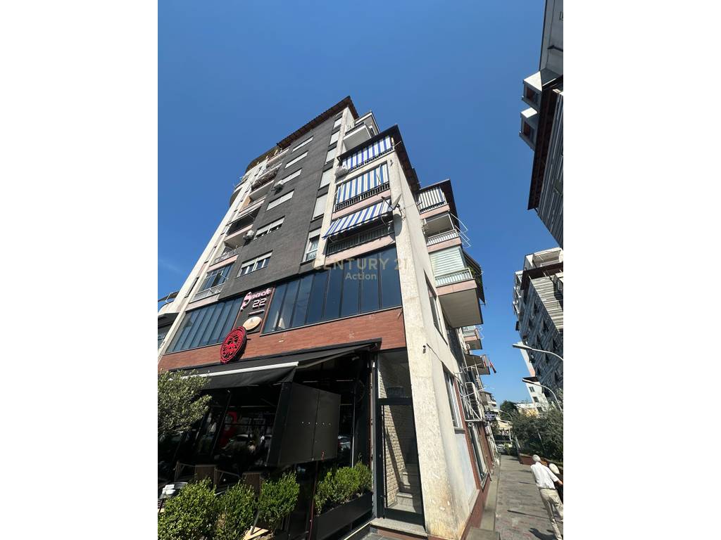 🏡 Shitet Apartament 1+1 me Verandë të Bollshme në Porcelan, Tiranë!