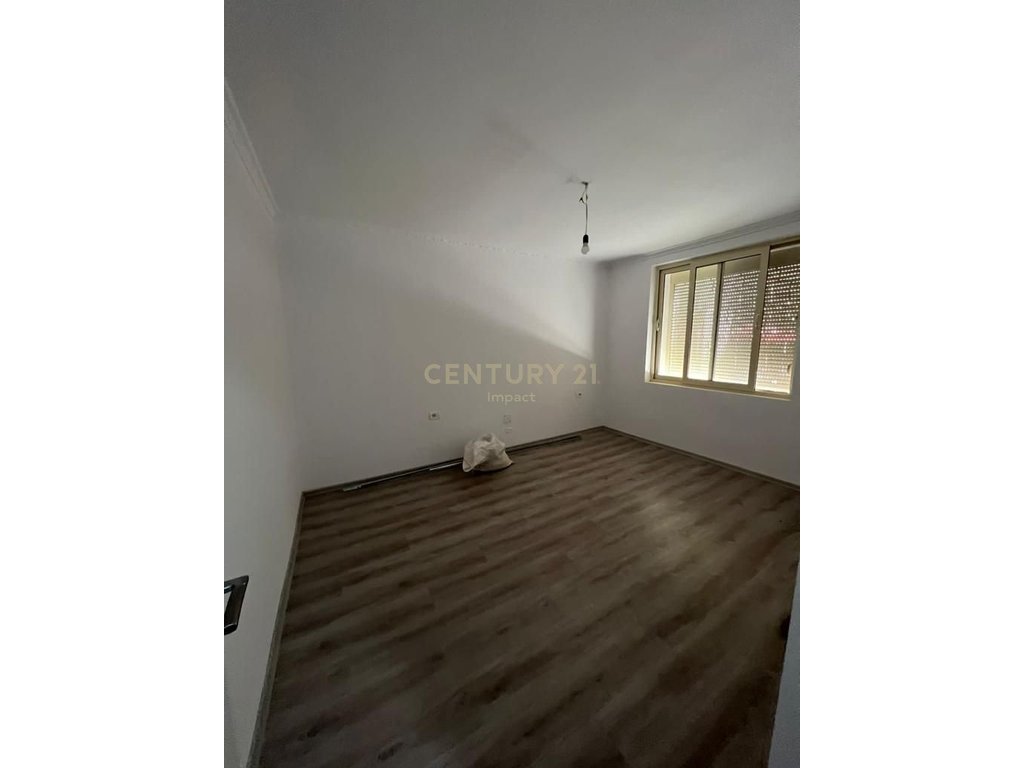 Jepet apartament 2+1 per qira prane Myslym Shyrit!