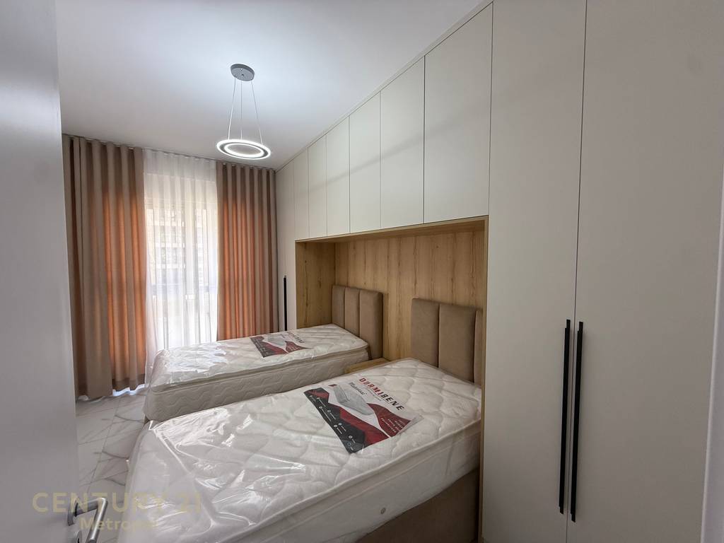 JEPET ME QIRA APARTAMENT 2+1+2, REZIDENCA AURA, LAPRAKË!