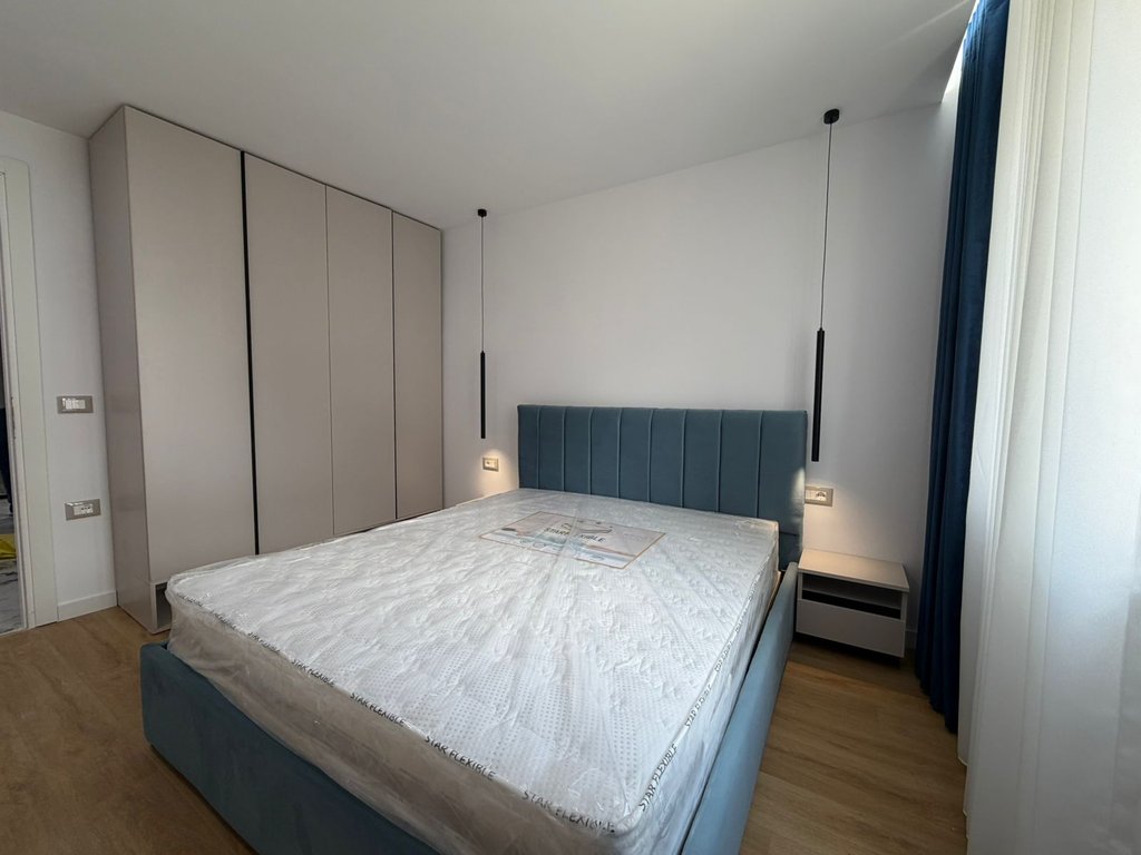 Shkolla e Baletit, Shesim apartament 1+1