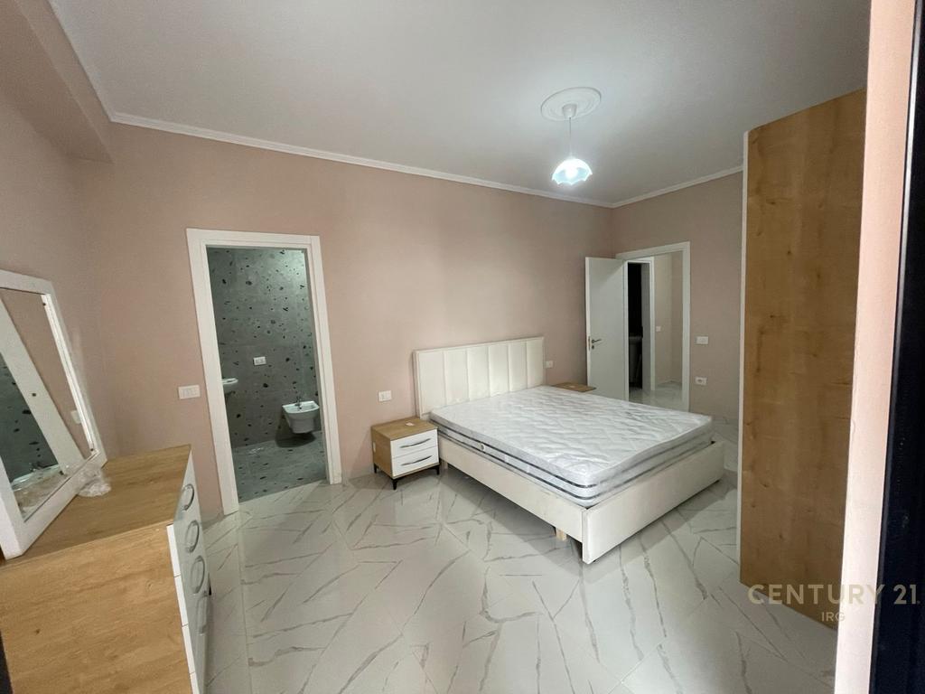 JEPET ME QIRA APARTAMENT 2+1+2 TEK URBAN GATE NË ASTIR