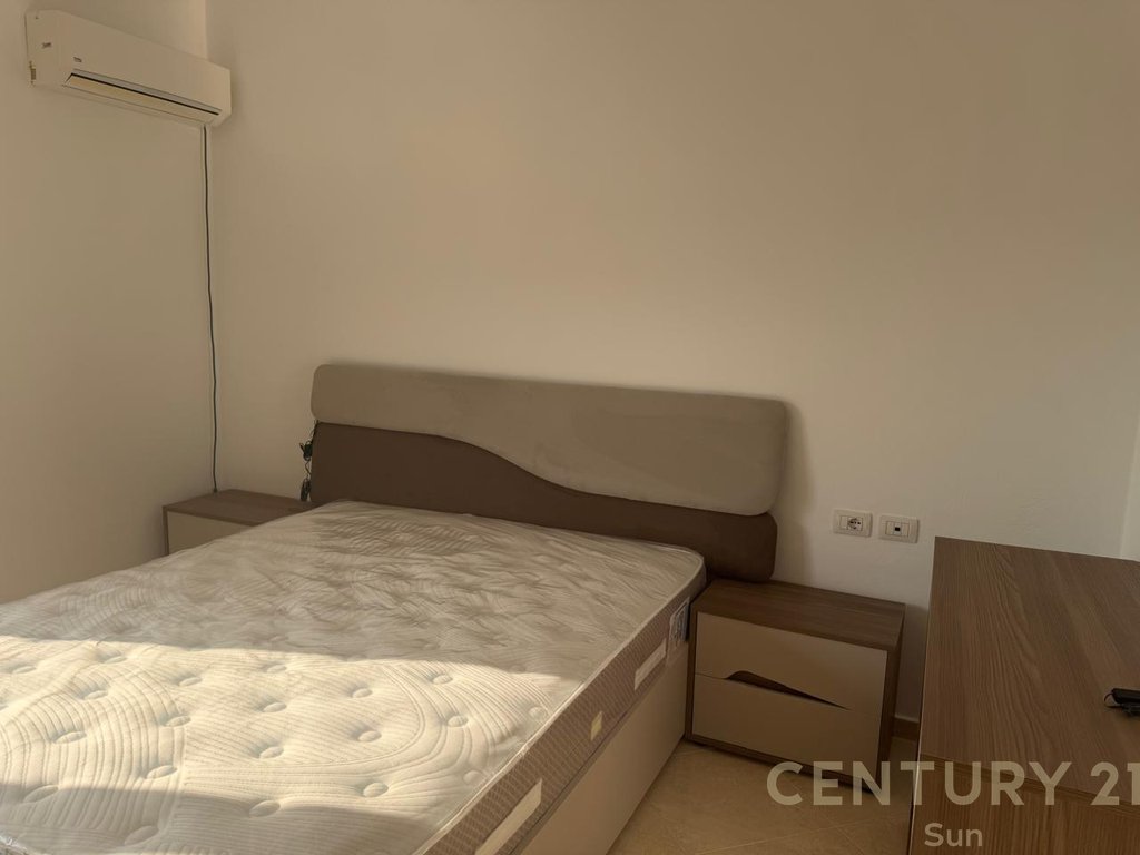 JEPET APARTAMENT 2+1+2 ME QERA NE VLORE