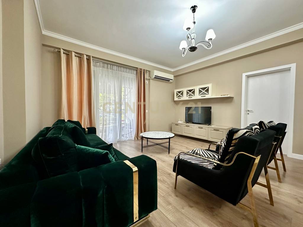 QIRA, APARTAMENT 3+1+2 me POST PARKIMI, KOPSHTI BOTANIK‼️