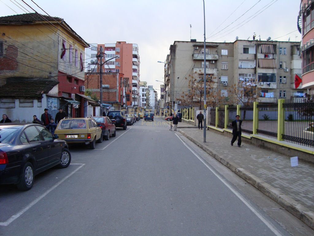 SHESIM APARTAMENT 2+1+POST PARKIMI TE SHKOLLA KUQE!