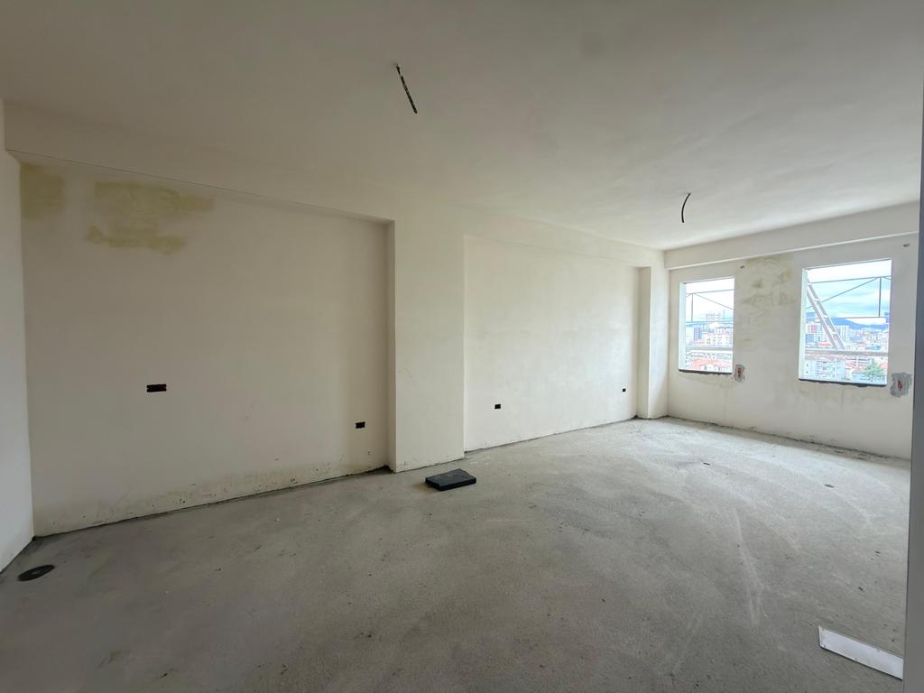 Paskuqan, shesim apartament 1+1 në pozicion strategjik