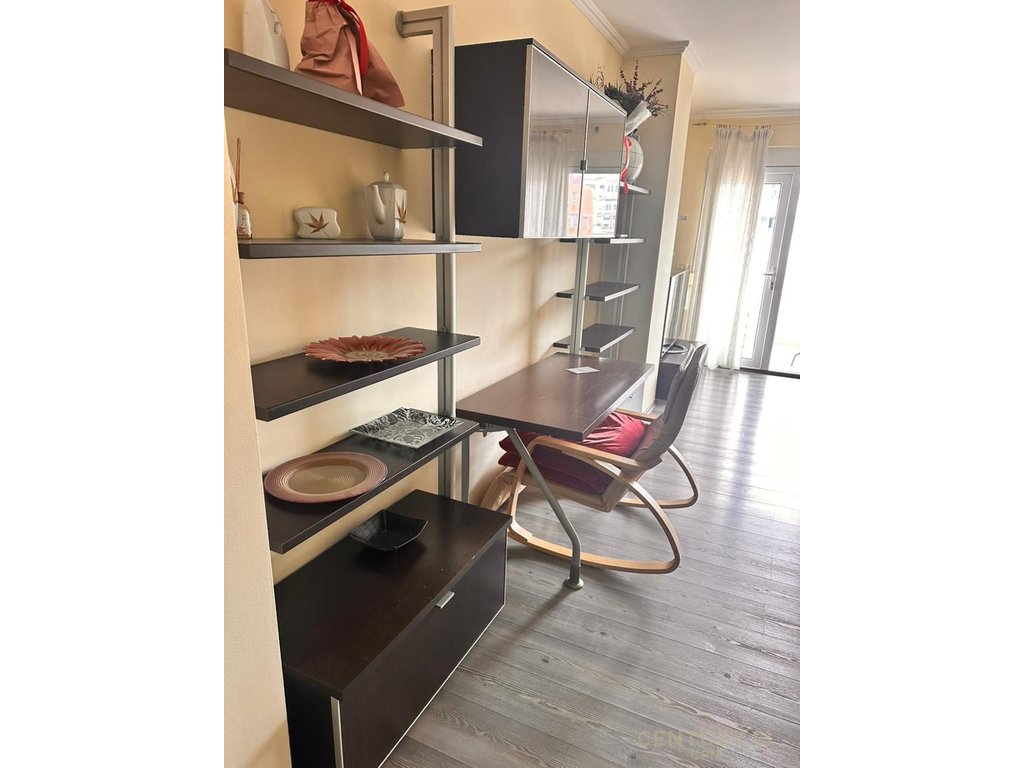 Apartament 2+1+2 me Qira pranë Juridikut, Ish-Bllok