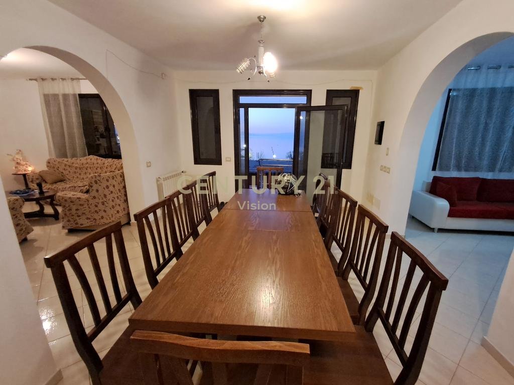 Vilë 2-kateshe Për Shitje në Shirokë, Shkodër  | 224 m²