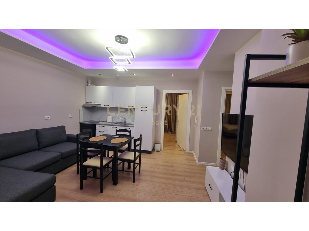 Apartament 2+1 Me Qira në Rrugen e Dibres, Tiranë - 800.00€ ME POST PARKIMI !