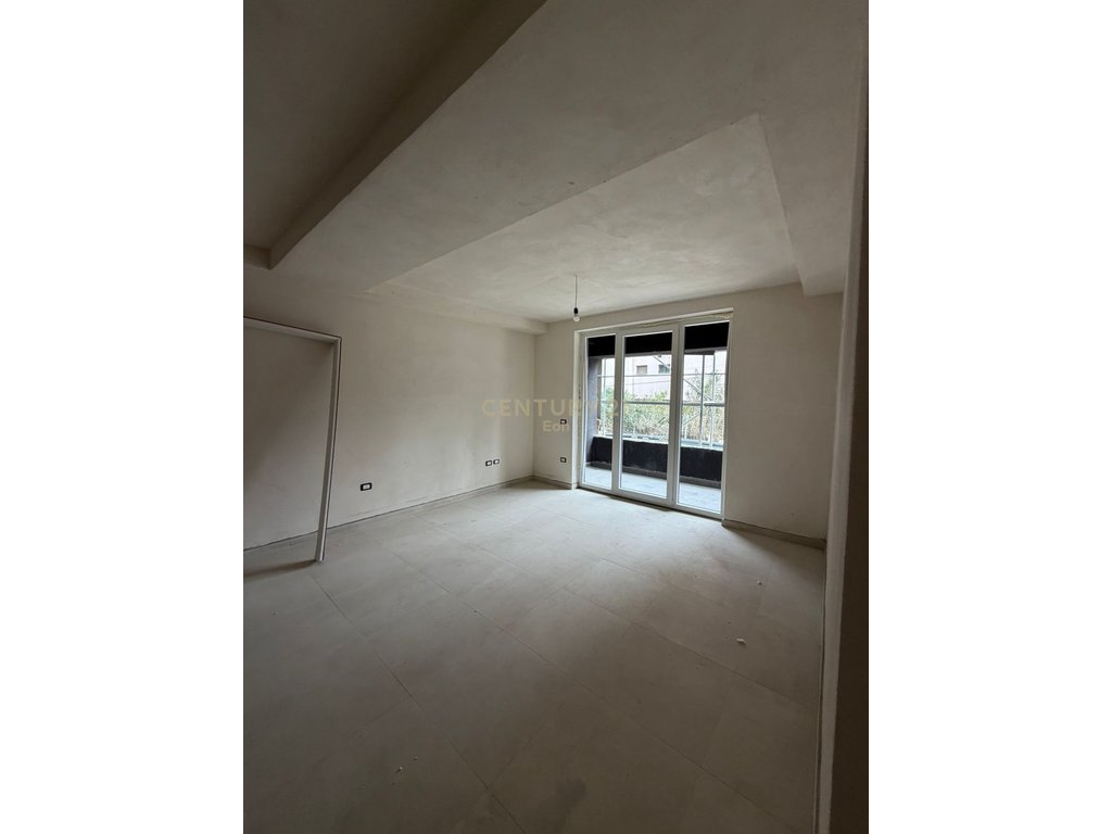 SHITET APARTAMENT 2+1 MONTEVIDEO RESIDENCE TE MALI ROBIT!