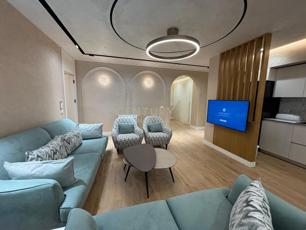 SHITET APARTAMENT 2+1+2T NE MALIN E ROBIT!