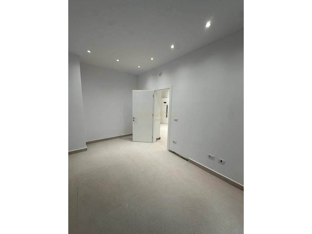 Shitet  Okazion Apartament 1+1 Qerret