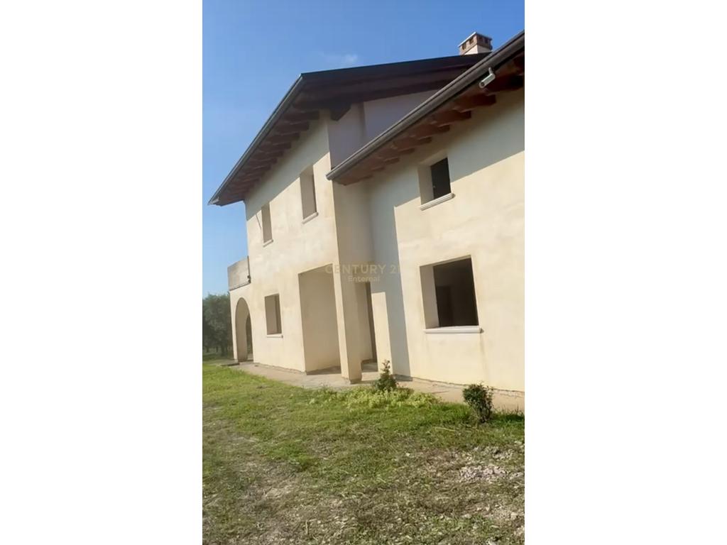 Toke Komerciale Per Shitje e Pershtatshme per Agroturizem !