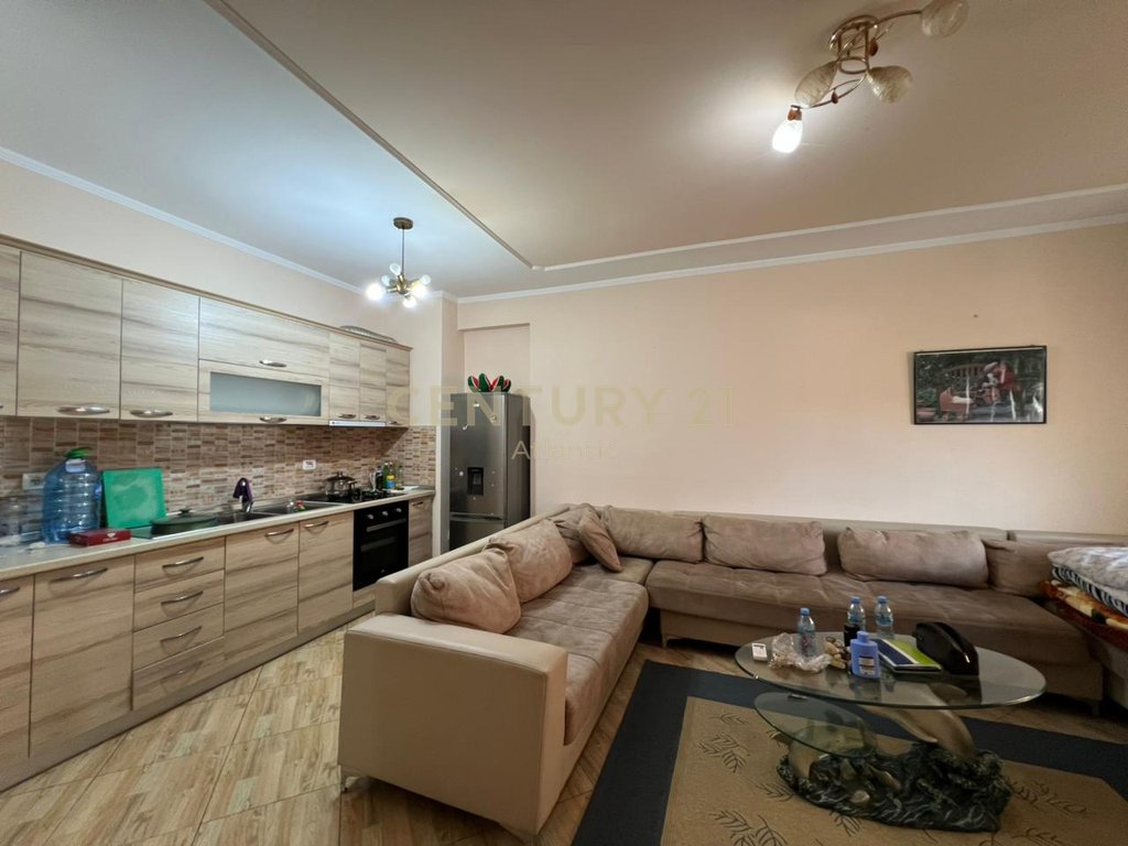 SHITET APARTAMENT 1+1 NE SPITALLE !