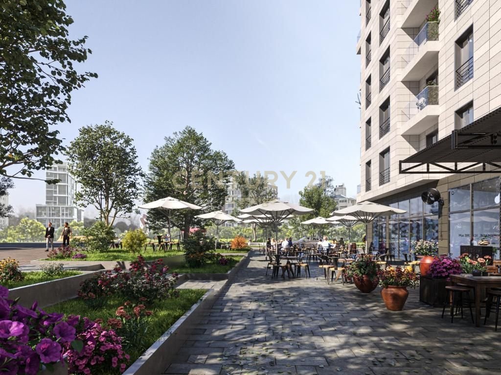 Ekskluzive shitet ambient komercial ne Rezidencen Erli perballe UET ne Porcelan!