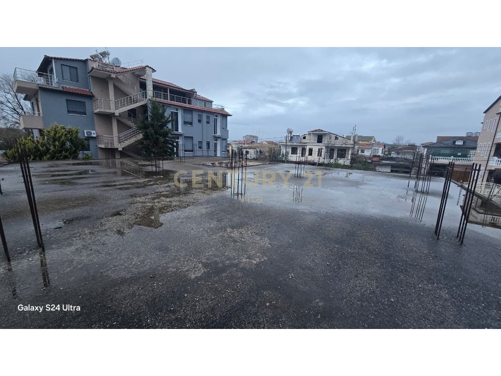 JEPET ME QIRA GODINA PLAZH DURRES !
