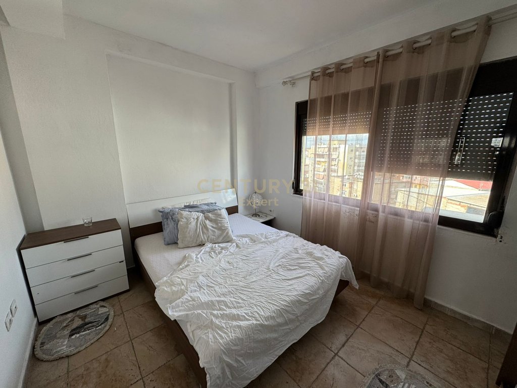 APARTAMENT 3+1+2 PRANE QENDRES PER QIRA