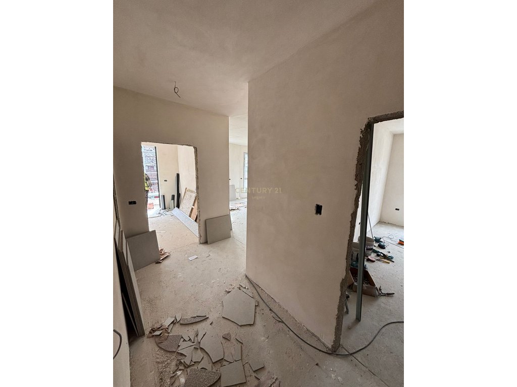 Apartament 2+1+2 në Shitje – Ali Demi | Pallat i Ri (2024–2025)