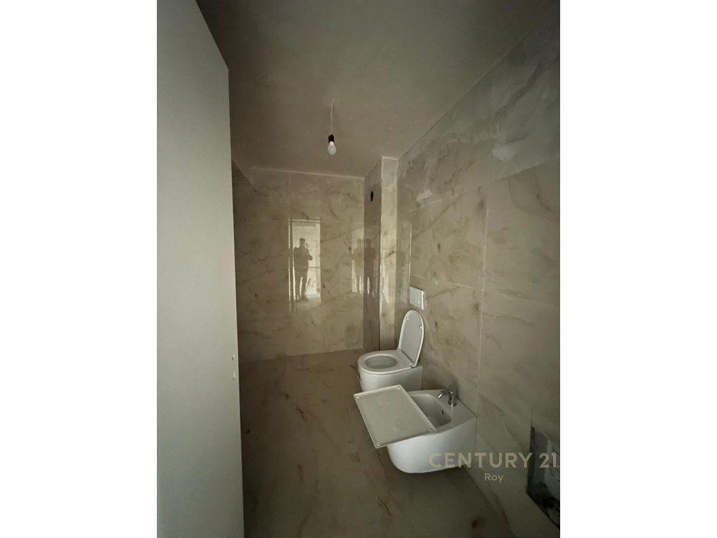 Duplex 2+1+2 Në Shitje në Mali i Robit, Durrës - 170,750€ | 126 m²