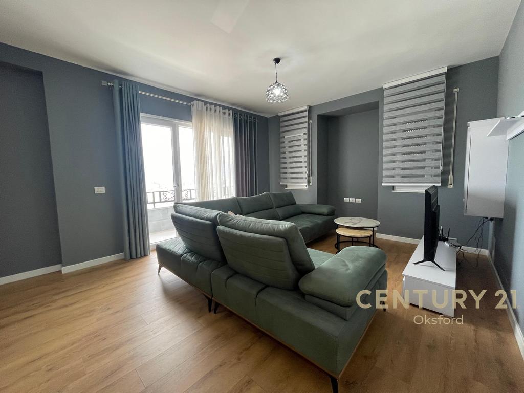 APARTAMENT PËR QIRA 2+1+2+POST PARKIMI TE KOPSHTI BOTANIK!