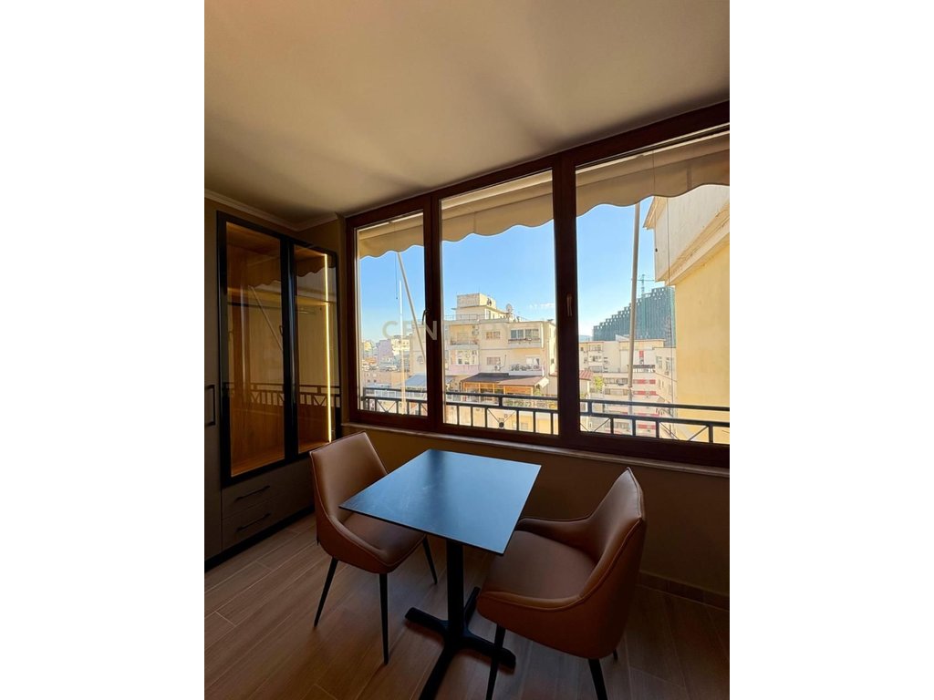 Dy Super Studio Moderne ne Myslym Shyr per shitje, Ideal për Airbnb !