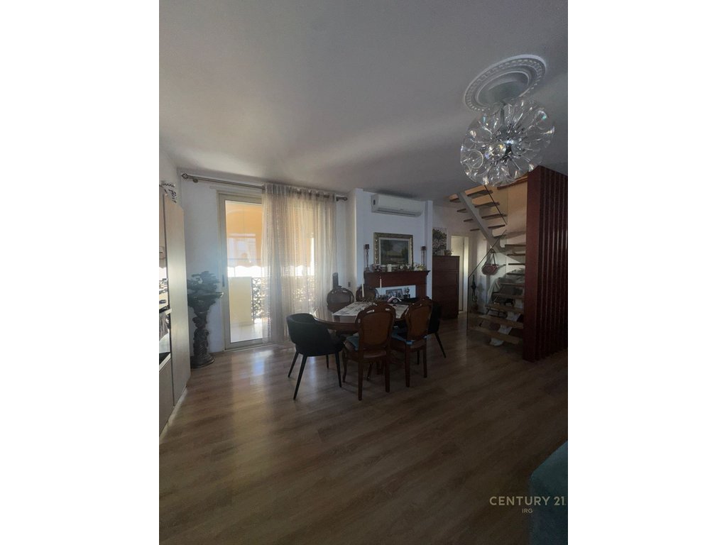 DUPLEX TE KOMUNA E PARISIT!