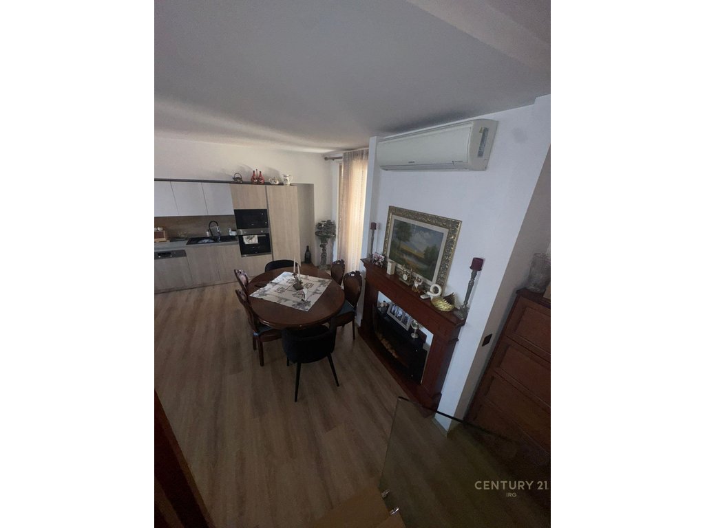 DUPLEX TE KOMUNA E PARISIT!