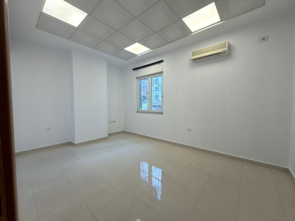 TOPTANI, SHESIM APARTAMENT 2+1 PER BANIM OSE ZYRE!