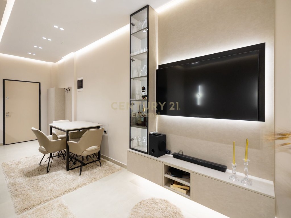 Vlore, Transballkanike - Shitet 3 garsoniere te investuara  Luxury