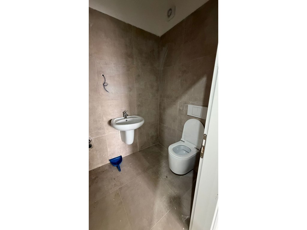 Apartament 2+1+2 Me Qira në sheshi Shqiponja , , Tiranë - 600 mije leke  | 98 m²