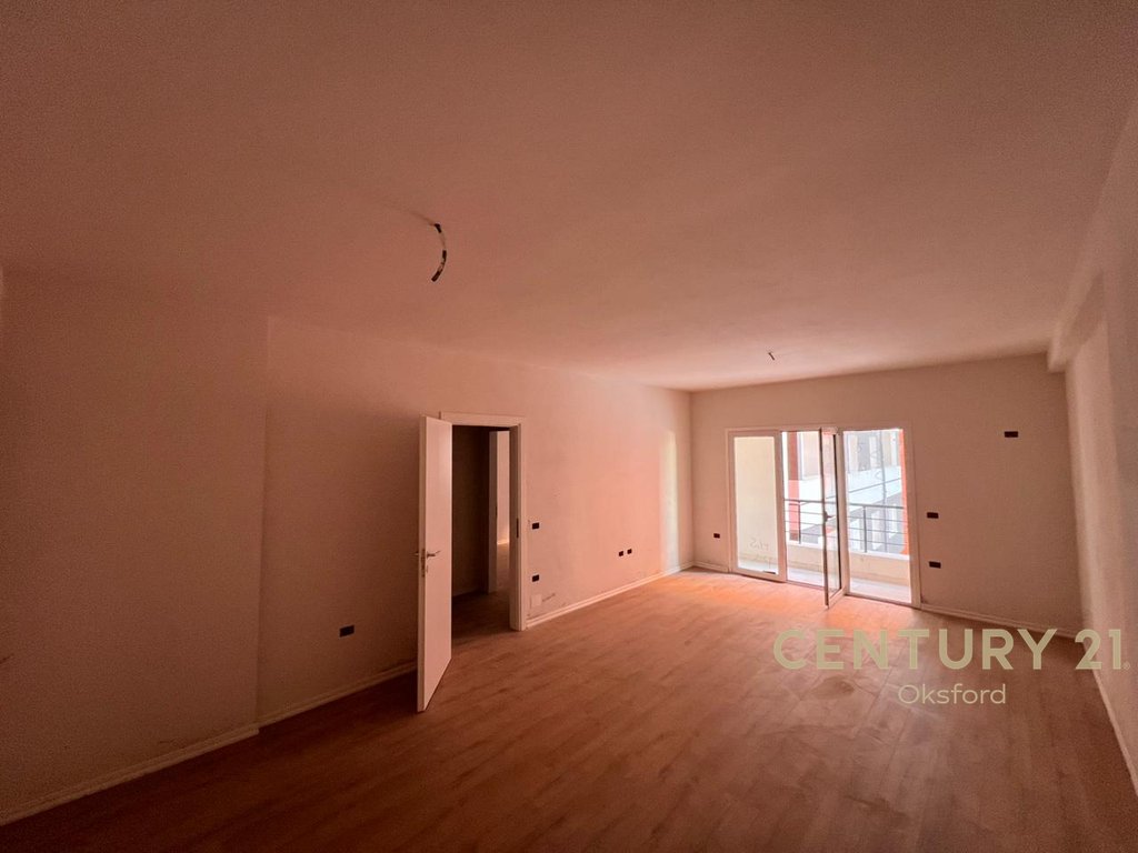APARTAMENT 1+1 PER SHITJE NE YZBERISHT