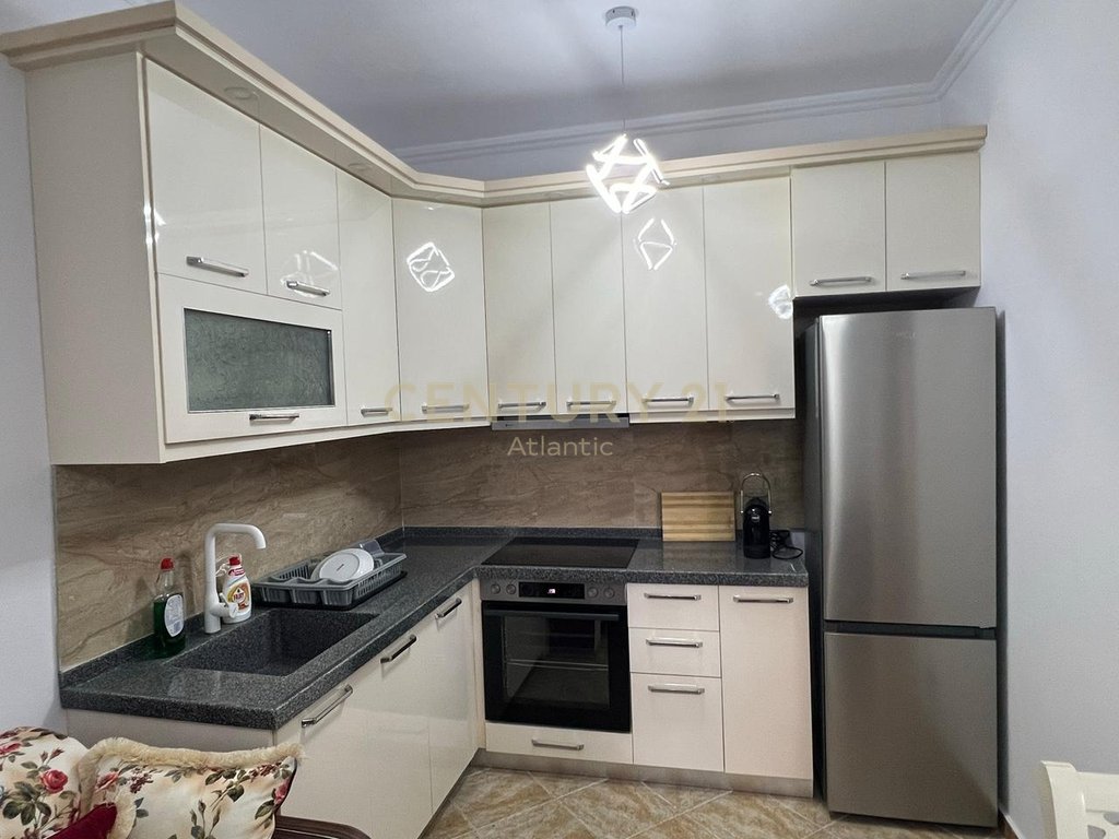 Apartament 1+1 me Qira – Zona Plazh, Durrës