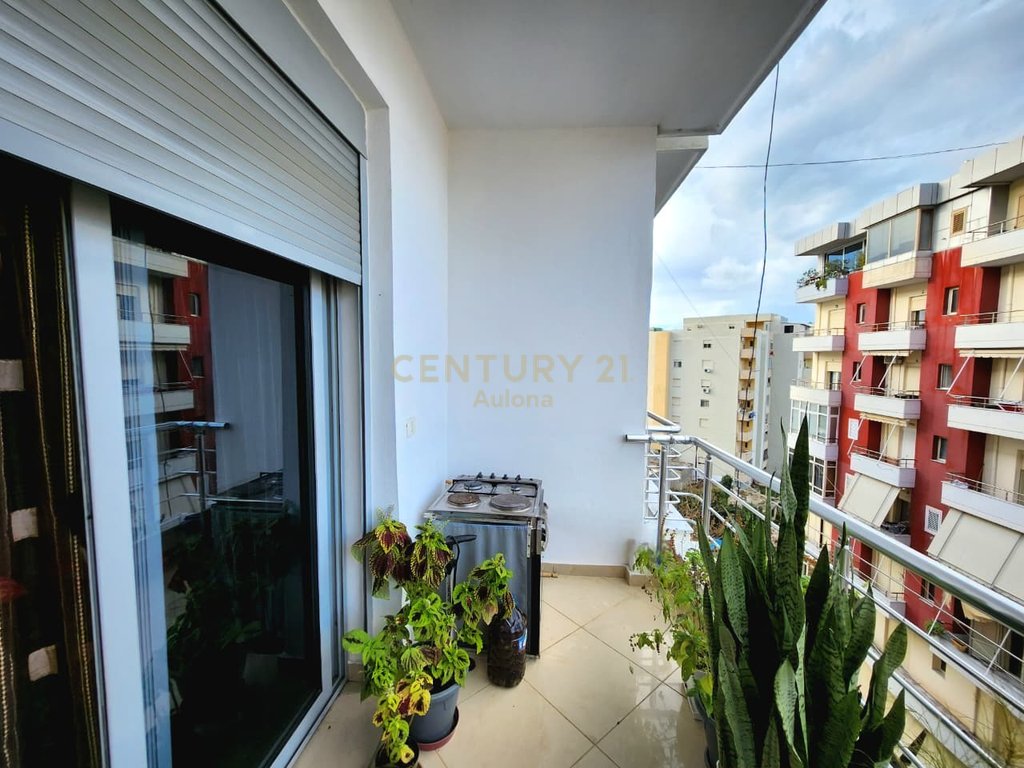 SHITET APARTAMENT 1+1 PRANE LUNGOMARE 1