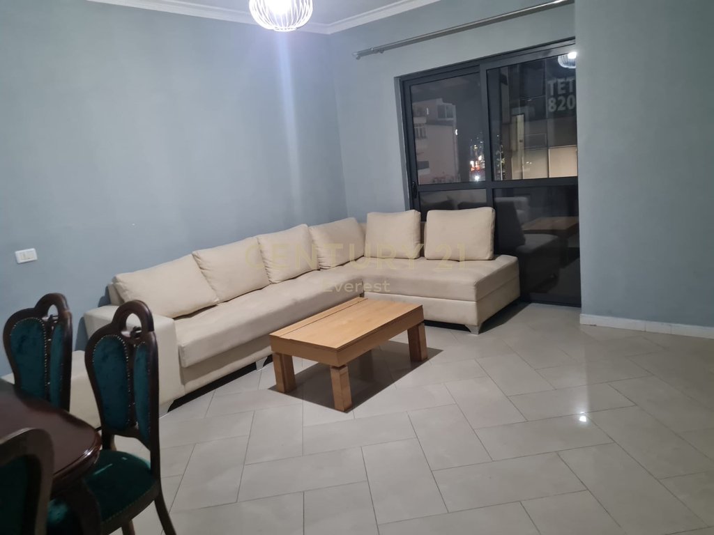 ASTIR, JAPIM ME QIRA APARTAMENT  2+1+2