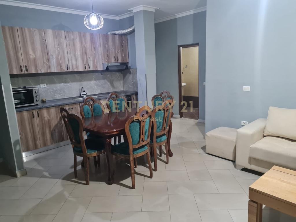 ASTIR, JAPIM ME QIRA APARTAMENT  2+1+2