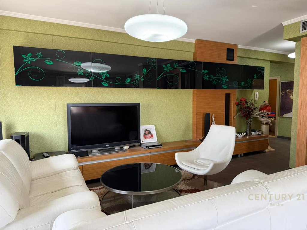SHITET, APARTAMENT  2+1+2 ME GARAZH NE HYRJE TE DON BOSKO‼️
