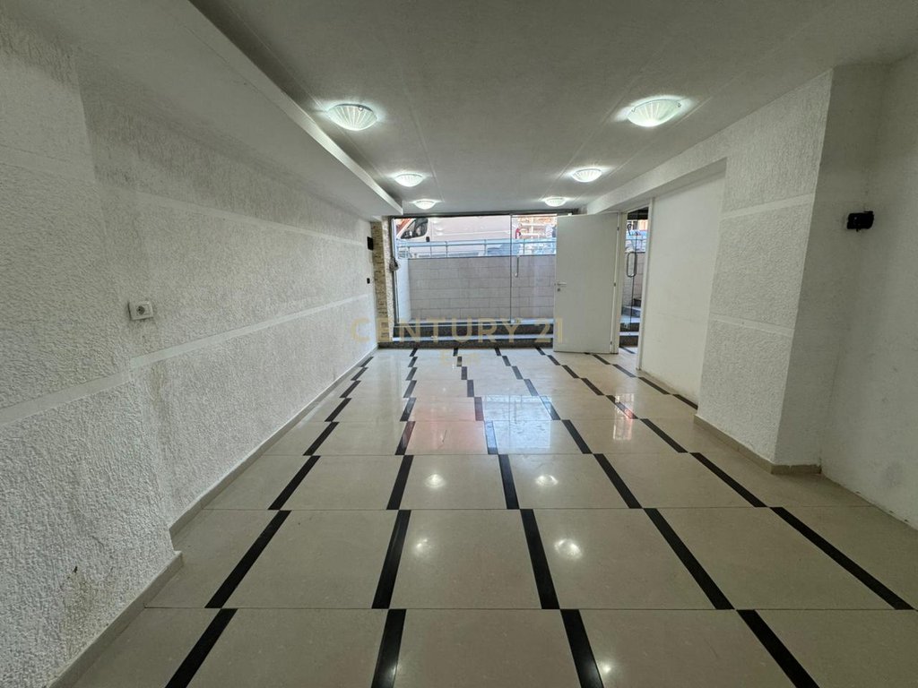 DyqanMe Qira prane UKD, Durrës - 600€  !