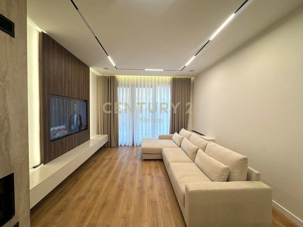 QIRA, APARTAMENT PREMIUM 2+1+2+OBORR me POST PARKIMI ‼️