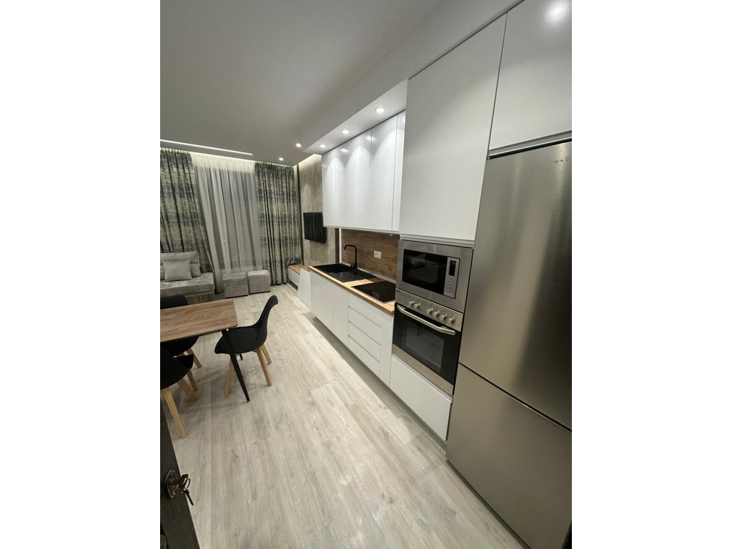 Apartament 1+1 Me Qira në Bulevardi Zogu i Parë, perball ringut mbrapa
Tirana bank Tiranë - 700€ | 55 m²