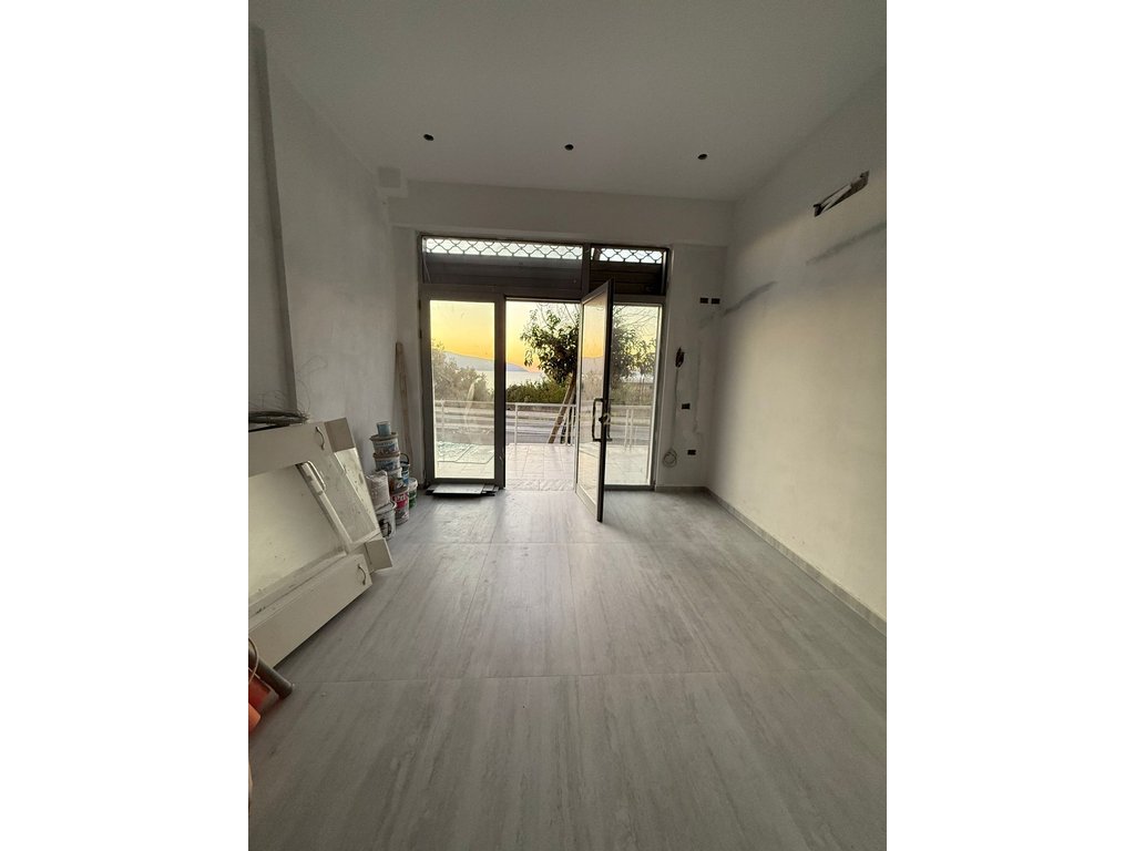 OKAZION !!1 SHITET APARTAMENT 1+1 ME PAMJE NGA DETI – ZONA “UJI I FTOHTË”, VLORE!