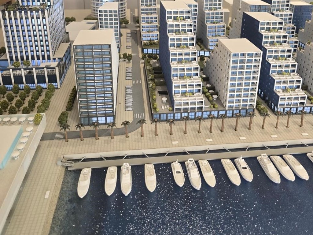 SHITET APARTAMENT 3+2 +PARKIM DHE VERANDE ME PAMJE NGA DETI ,TEK "VLORA MARINA"!