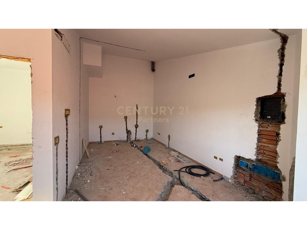 APARTAMENT 1+1 PER SHITJE NE SPILLE!