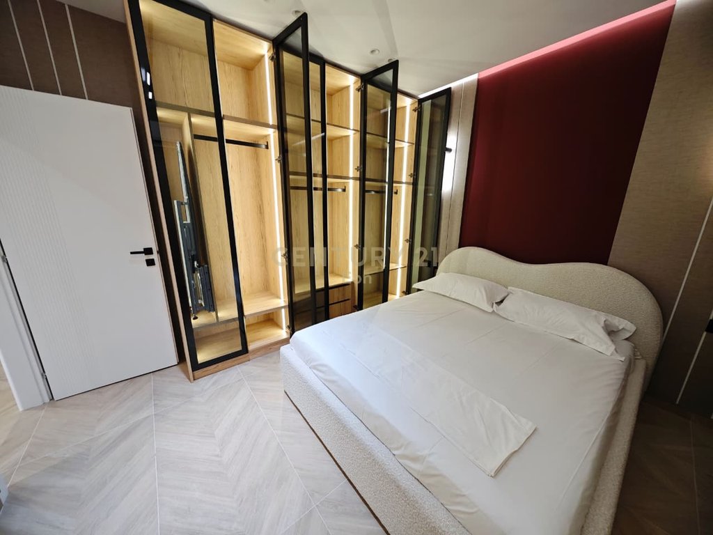Apartament 1+1 Me Qira prane Prefektures, Durres !