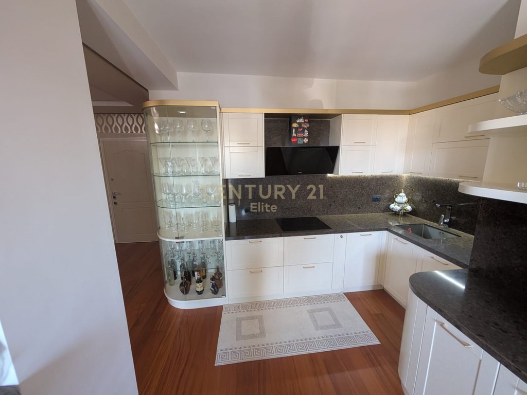 SHITET APARTAMENT 2+1+2 TEK KOPSHTI ZOOLOGJIK