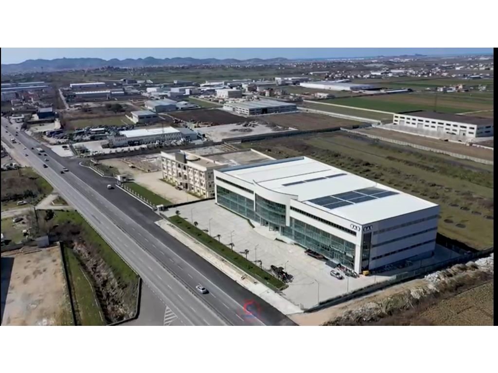 Godinë Komerciale Premium për Qira – Showroom buzë autostradës Tiranë–Durrës!