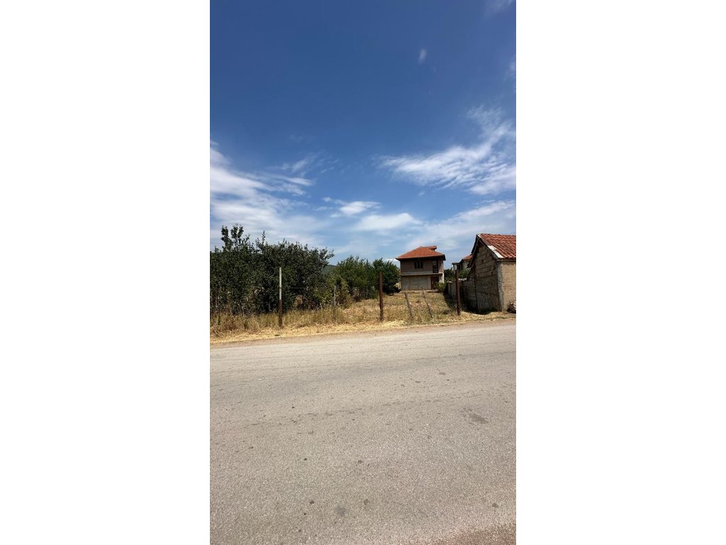 LIN – VILË ME PAMJE PANORAMIKE NGA LIQENI, MUNDËSI IDEALE INVESTIMI !!!!