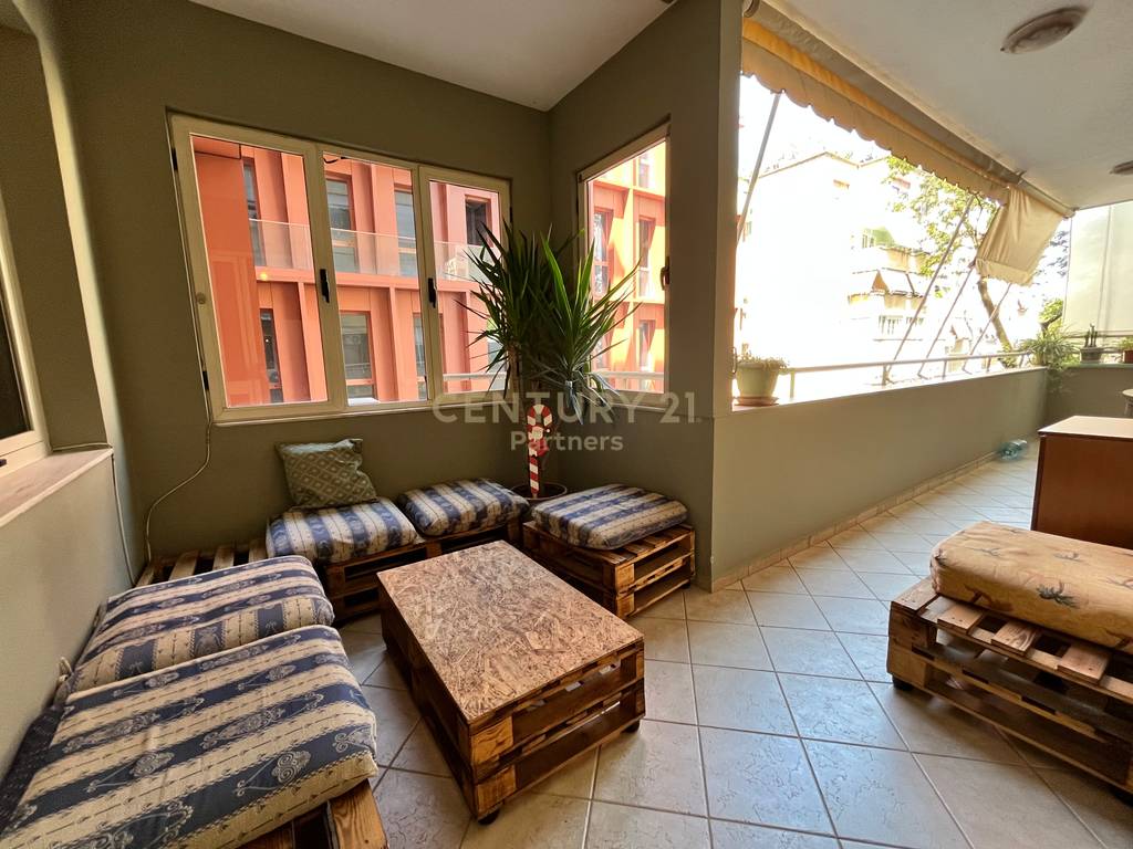 BLLOK – SHITET APARTAMENT 2+1+2 ME 100 m² VERANDË