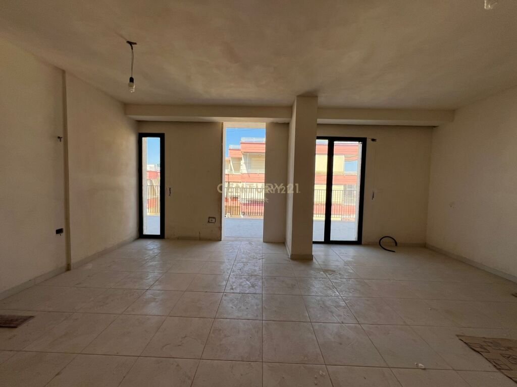 SHESIM APARTAMENT 2+1+2 NE RRUGEN E CIPAJVE NE VLORE!!!
