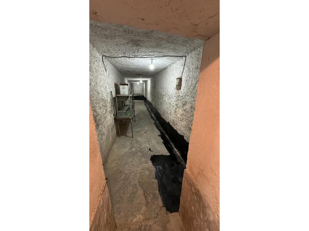 VILË 2-KATËSHE NË SHITJE NË POGRADEC – 7 DHOMA, GARAZH, 2 MINUTA NGA LIQENI!!!